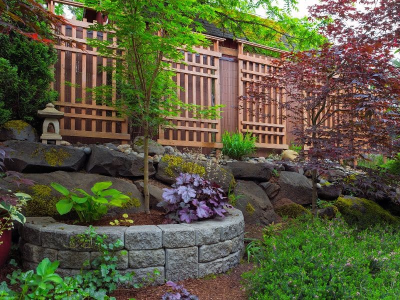 Hardscaping vs. Landscaping: Understanding the Differences and Benefits