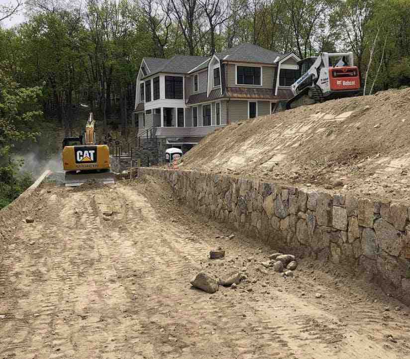 Find the Perfect Retaining Wall Builder Near You: Top Picks